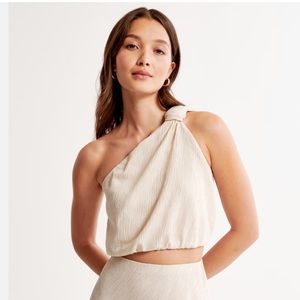 Abercrombie Crinkle Textured One Shoulder Set Top